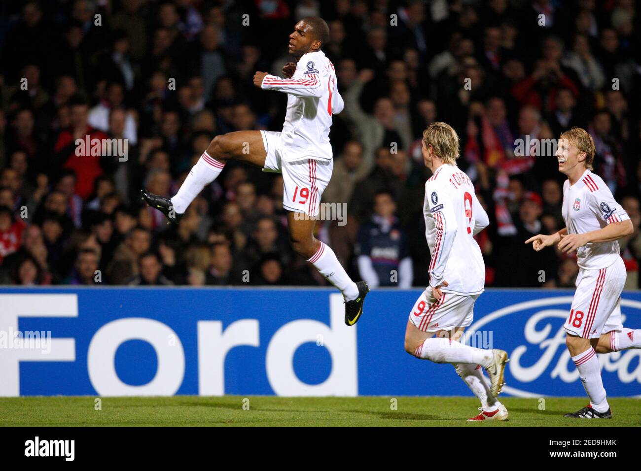 Football - Olympique Lyonnais v Liverpool UEFA Champions League Group Stage  Matchday Four Group E - Gerland Stadium, Lyon, France - 09/10 - 4/11/09  Liverpool's Ryan Babel (L) celebrates scoring their first