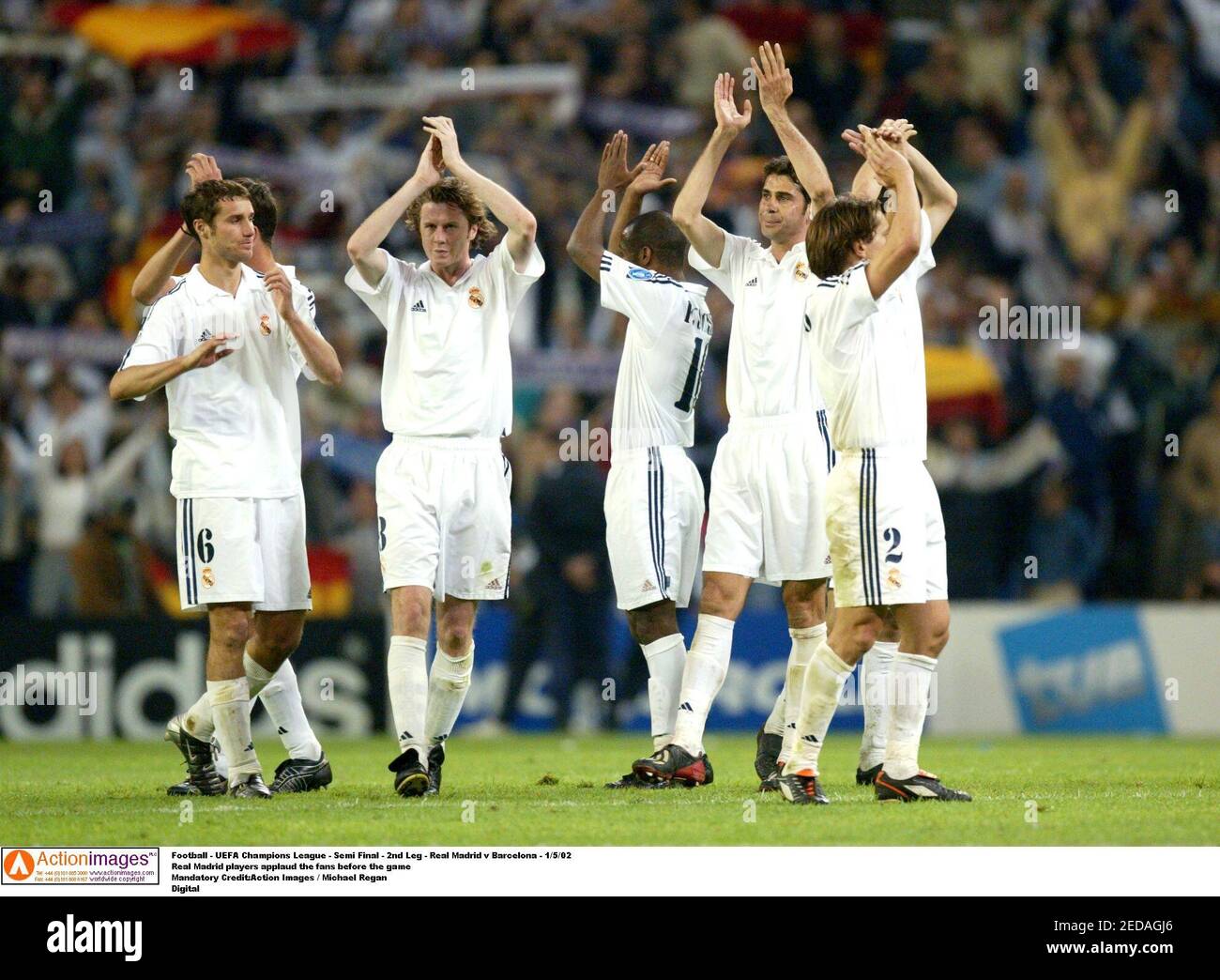 Football - UEFA Champions League - Semi Final - 2nd Leg - Real Madrid v  Barcelona - 1/5/02 Real Madrid players applaud the fans before the game  Mandatory Credit:Action Images / Michael Regan Digital Stock Photo - Alamy