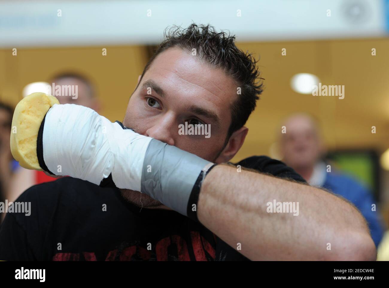 Boxing Tyson Fury Public Work Out The Mall Luton 11 7 11 Tyson Fury During His Media Workout Mandatory Credit Action Images Alex Morton Stock Photo Alamy