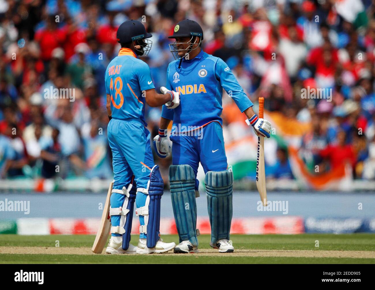 Cricket - ICC Cricket World Cup - India v Australia - The Oval, London,  Britain - June 9, 2019 India's MS Dhoni and Virat Kohli Action Images via  Reuters/Andrew Boyers Stock Photo - Alamy