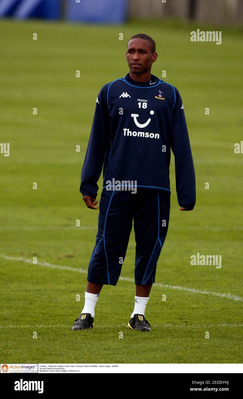 Football Tottenham Hotspur Youth Team Training Feature 23 09 04 Spurs Lodge 23 9 04 Jermain Defoe During Training Mandatory Credit Action Images Andrew Budd Stock Photo Alamy