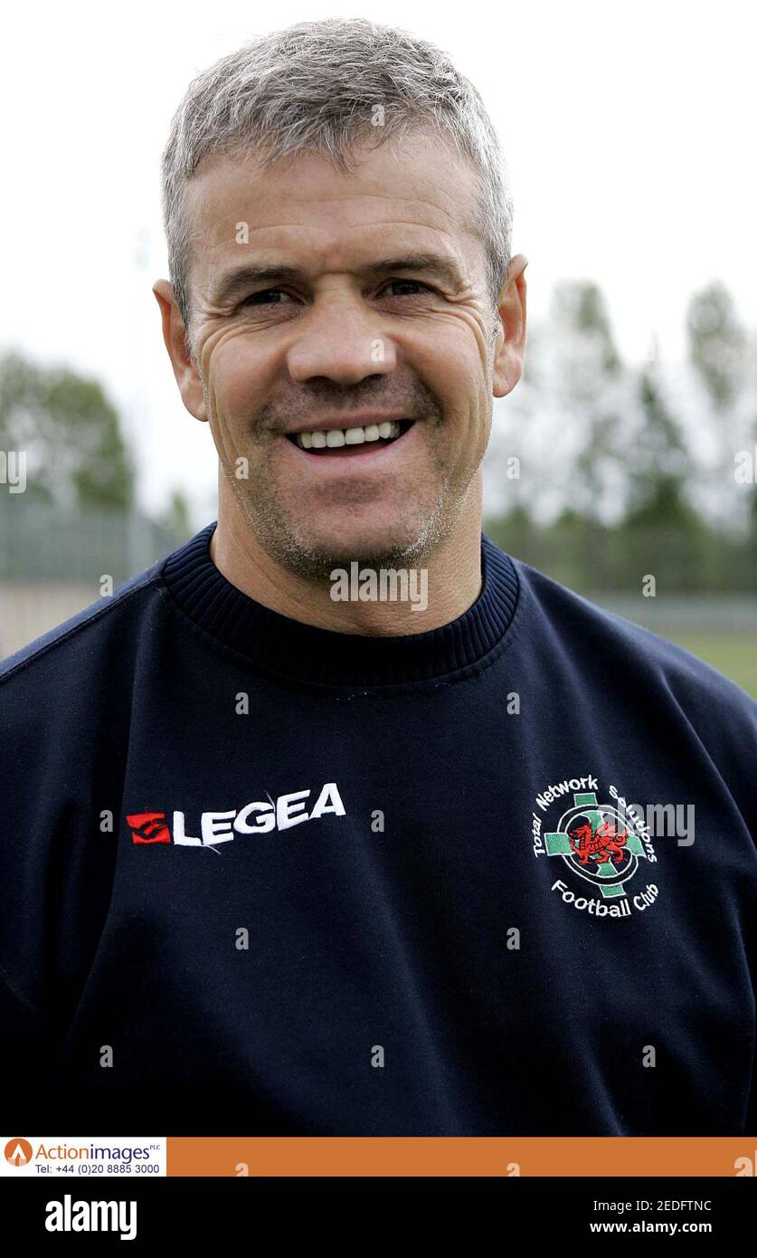 Football Total Network Solutions Training In The Build Up To Uefa Champions League Clash With Liverpool Vauxhall Motors Fc 7 7 05 Total Network Solutions Manager Ken Mckenna Mandatory Credit Action