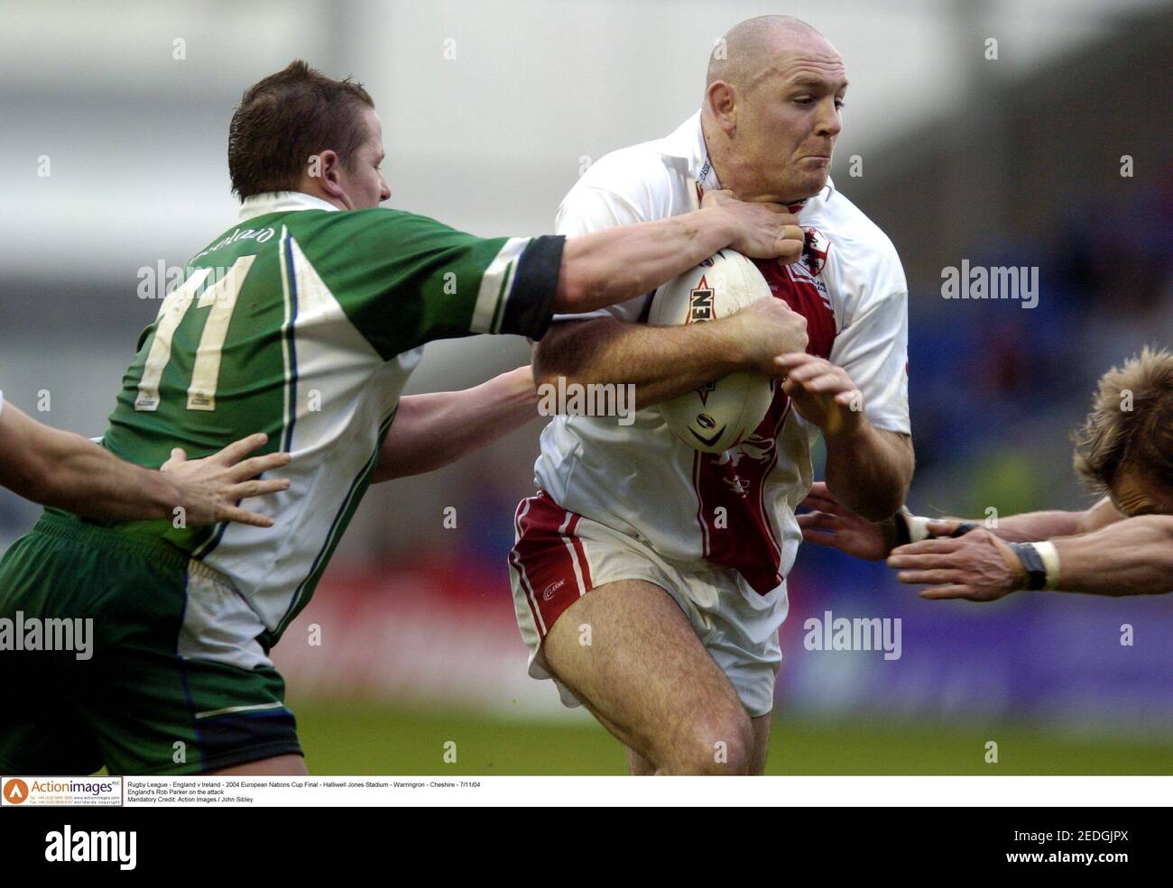 Rugby League - England v Ireland - 2004 European Nations Cup Final - Halliwell Jones Stadium - Warringron - Cheshire - 7/11/04  England's Rob Parker on the attack  Mandatory Credit: Action Images / John Sibley Stock Photo