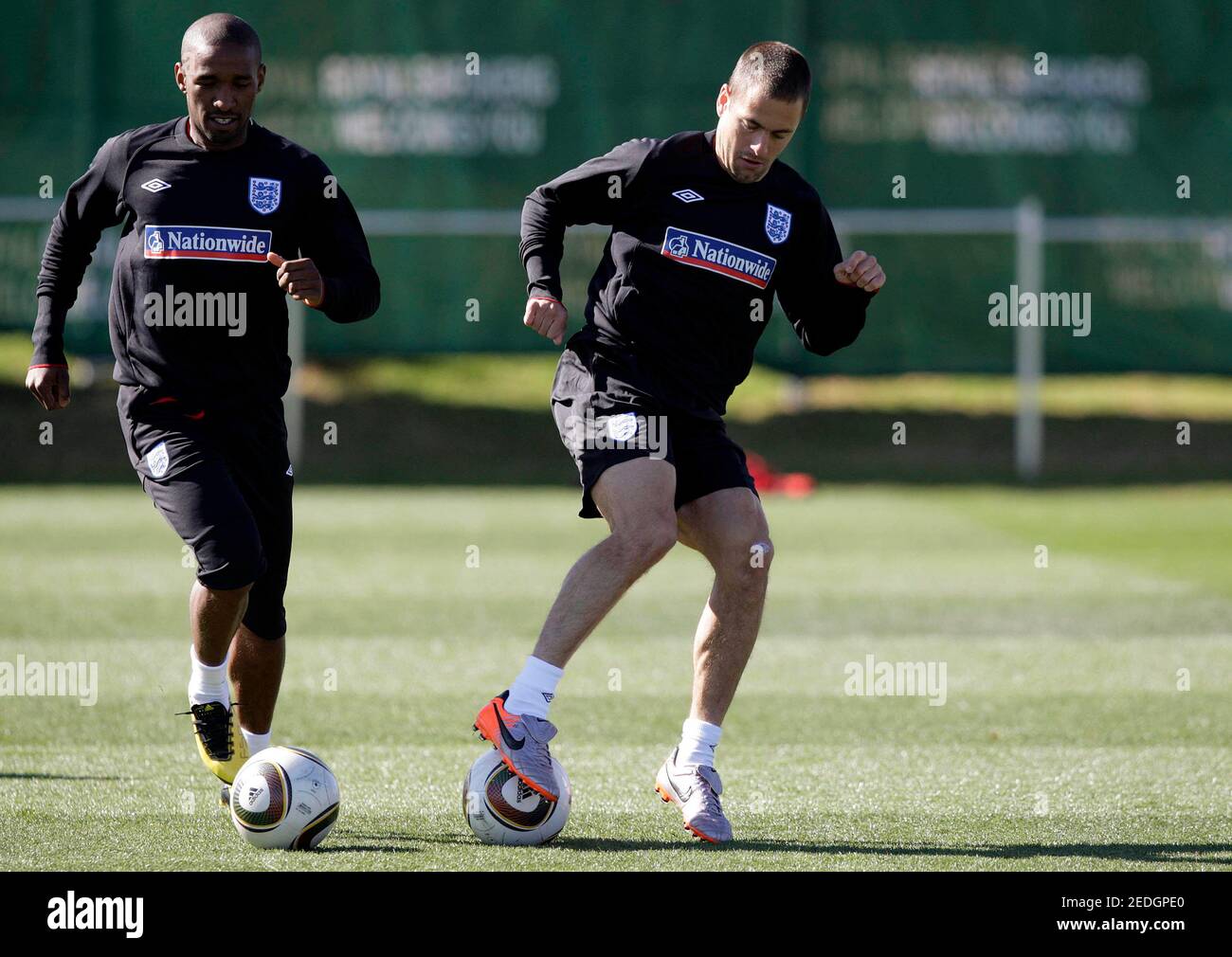 Football England Training England Team Camp Royal Bafokeng Training Complex 15 6 10 England S Jermain Defoe And Joe Cole R During Training Mandatory Credit Action Images Peter Cziborra Livepic Stock Photo Alamy