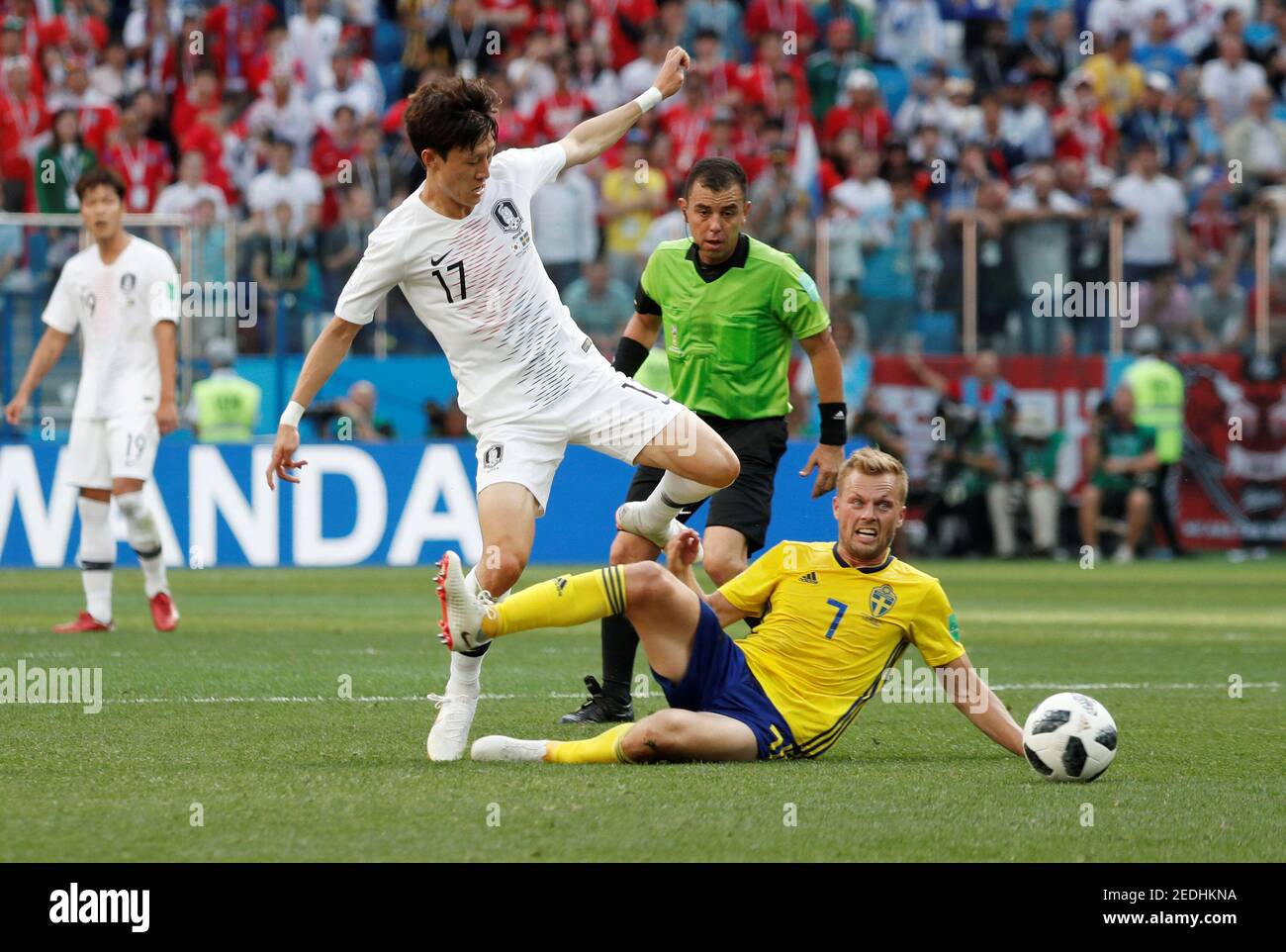 Lee jae sung in action hi-res stock photography and images - Alamy