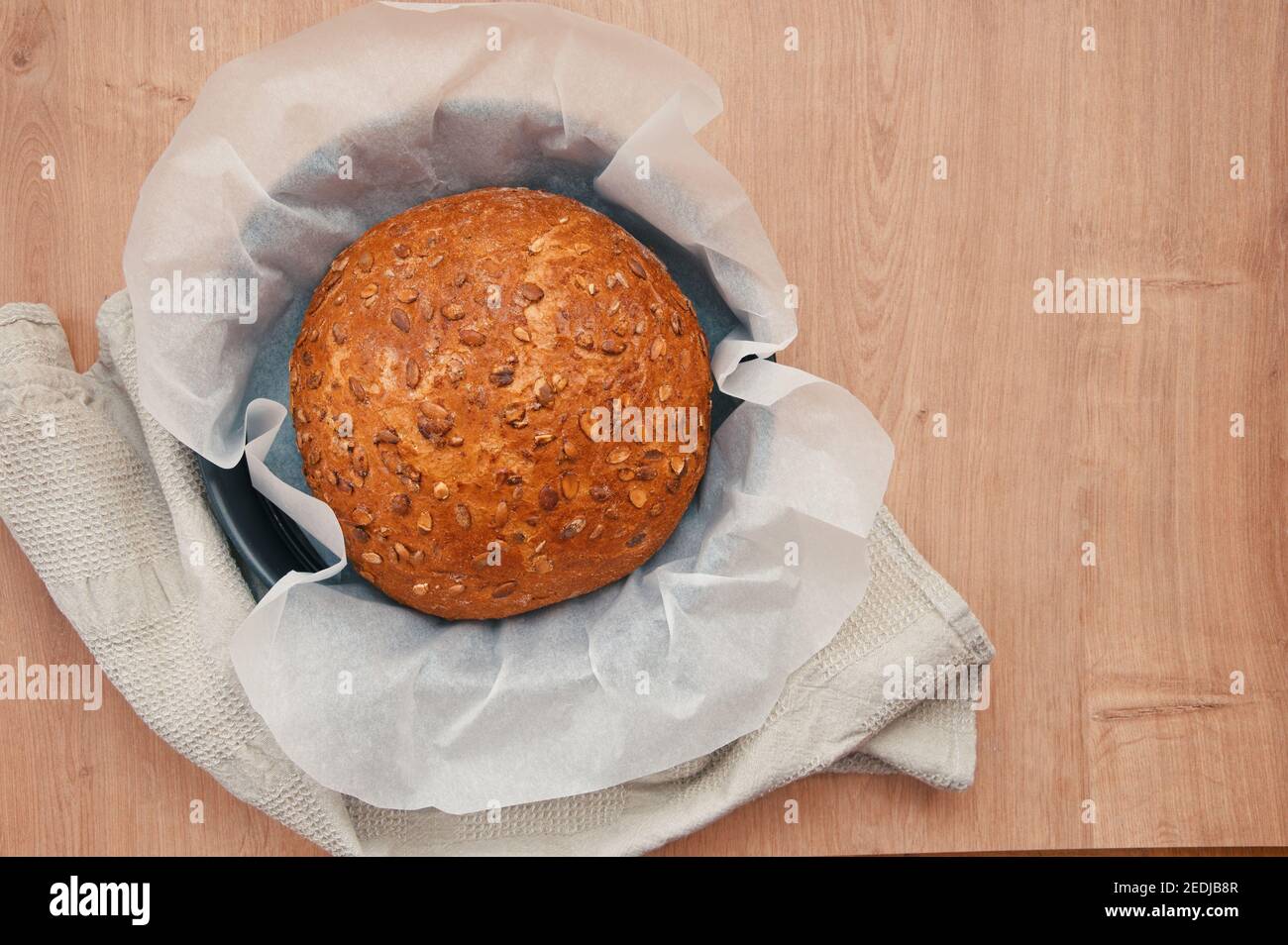 Bread baking mold hires stock photography and images Alamy