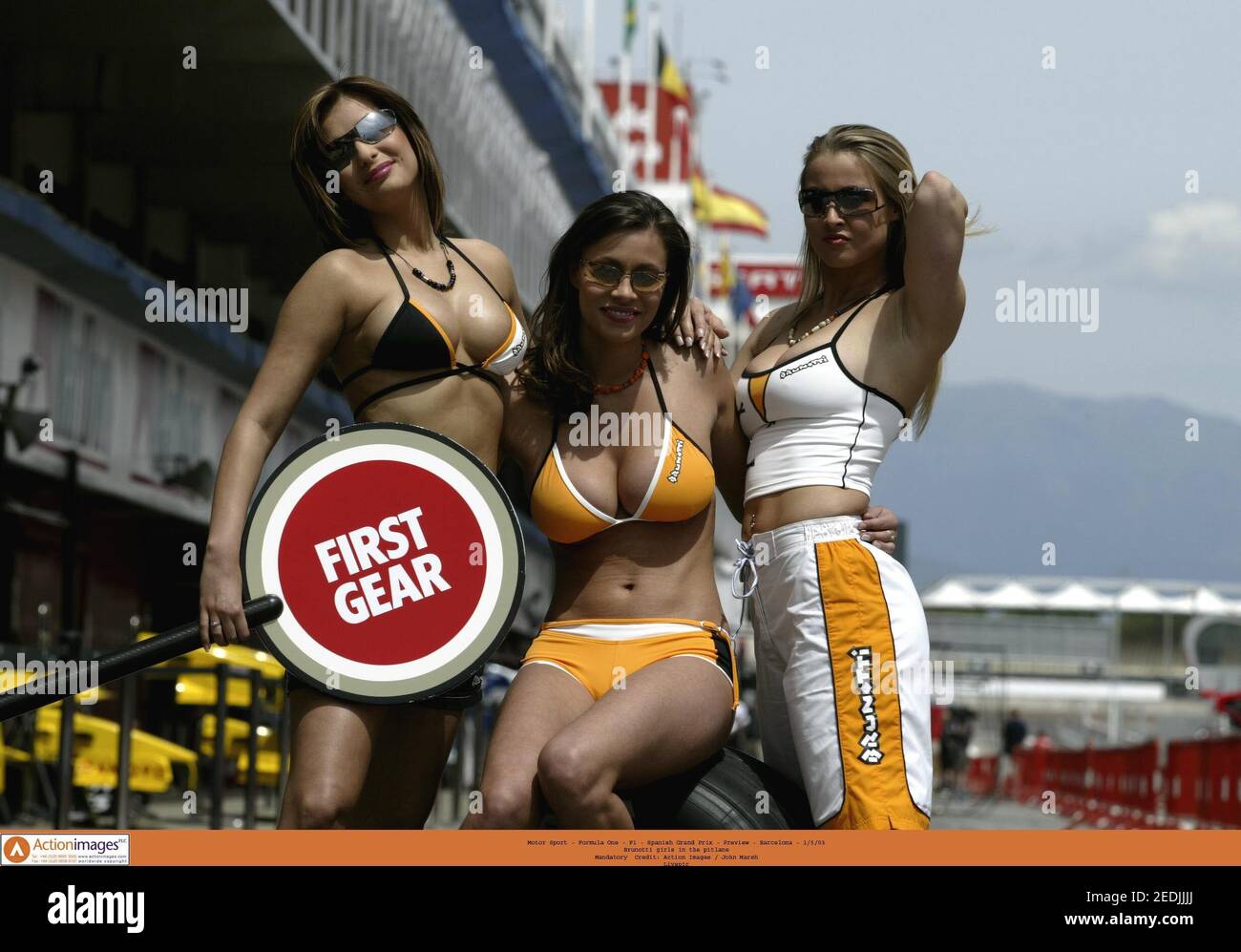 Motor Sport - Formula One - F1 - Spanish Grand Prix - Preview - Barcelona -  1/5/03 Brunotti girls in the pitlane Mandatory Credit: Action Images / John  Marsh Livepic 2003 Stock Photo - Alamy