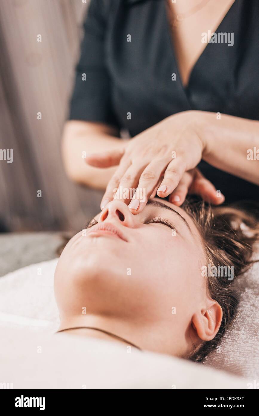 Masaje rejuvenecedor facial cheap
