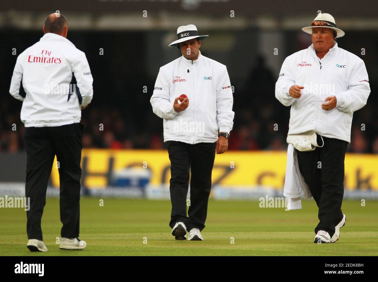 ND Sports 2012 Cricket Umpire Coat Traditional Umpiring Jacket Small 
