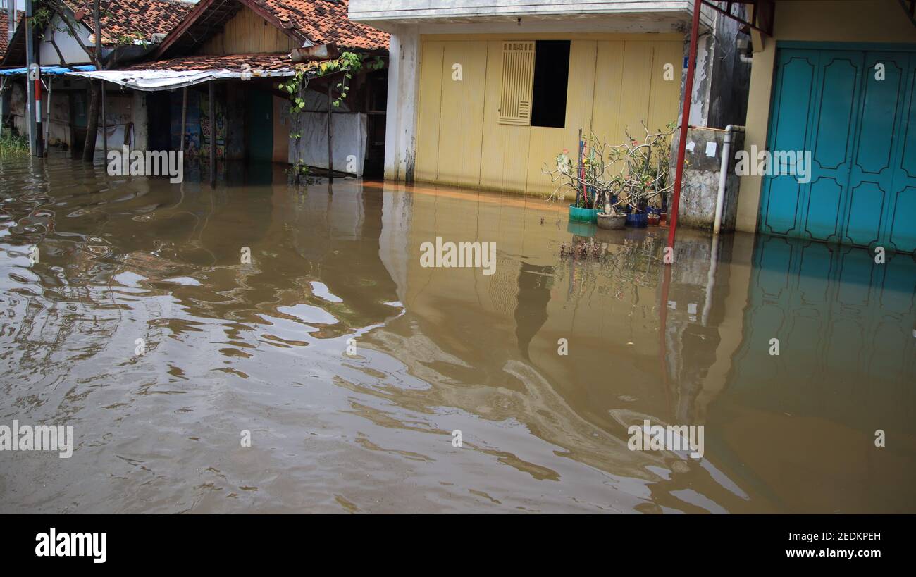 Flood Water Child Dirty High Resolution Stock Photography And Images Alamy