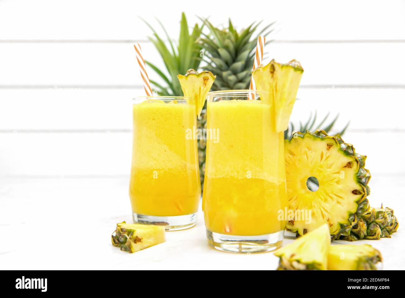 мемы про ананас. ананас — отдушка (100 мл). ананасовый сок в стакане. ананасовый сок меняет. для чего пьют ананасовый сок.