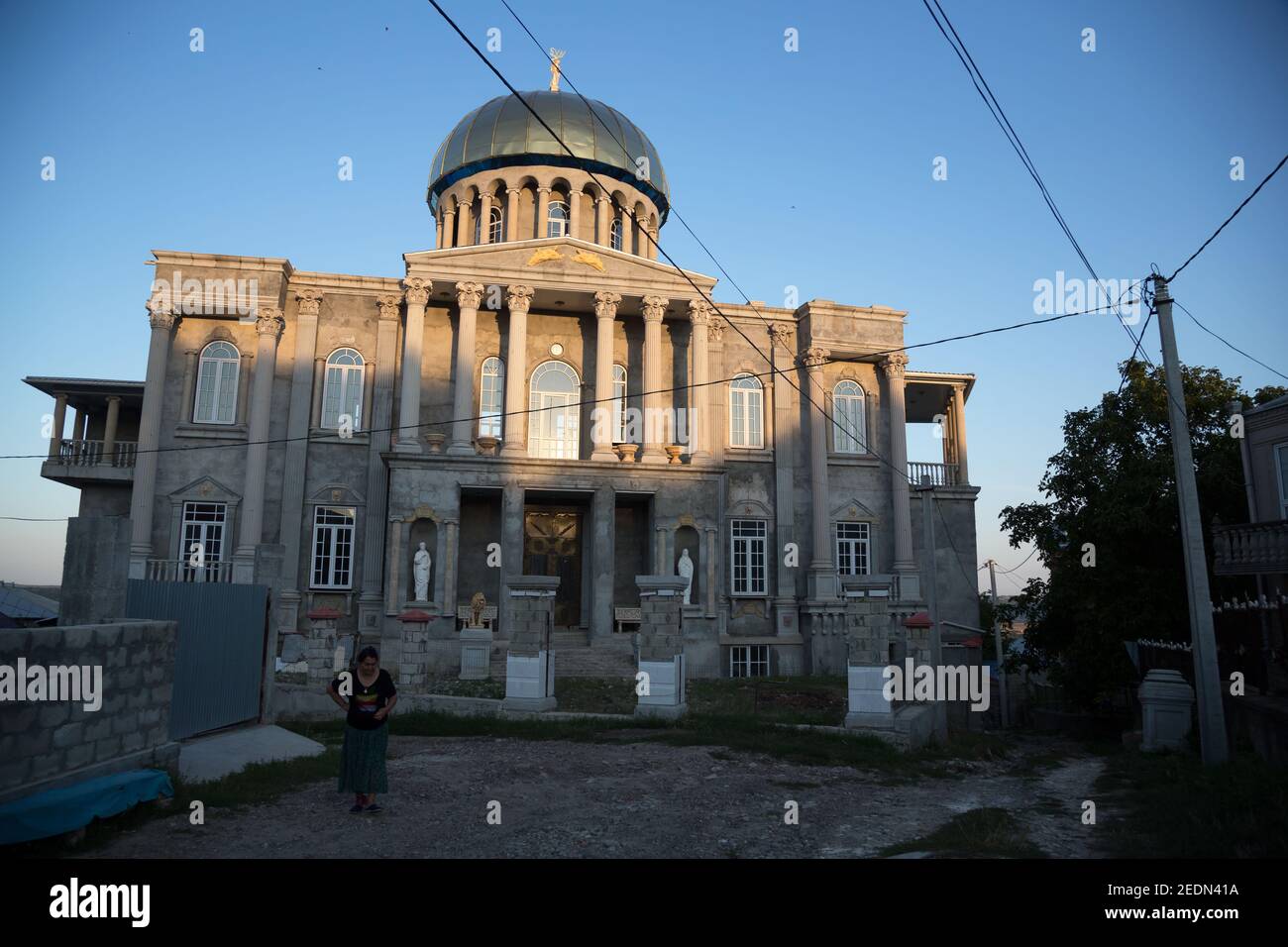 02.09.2016, Soroca, Rajon Soroca, Moldova - Villa with similarity to the Capitol in Washington in the higher situated Roma quarter, abruptly named Gyp Stock Photo