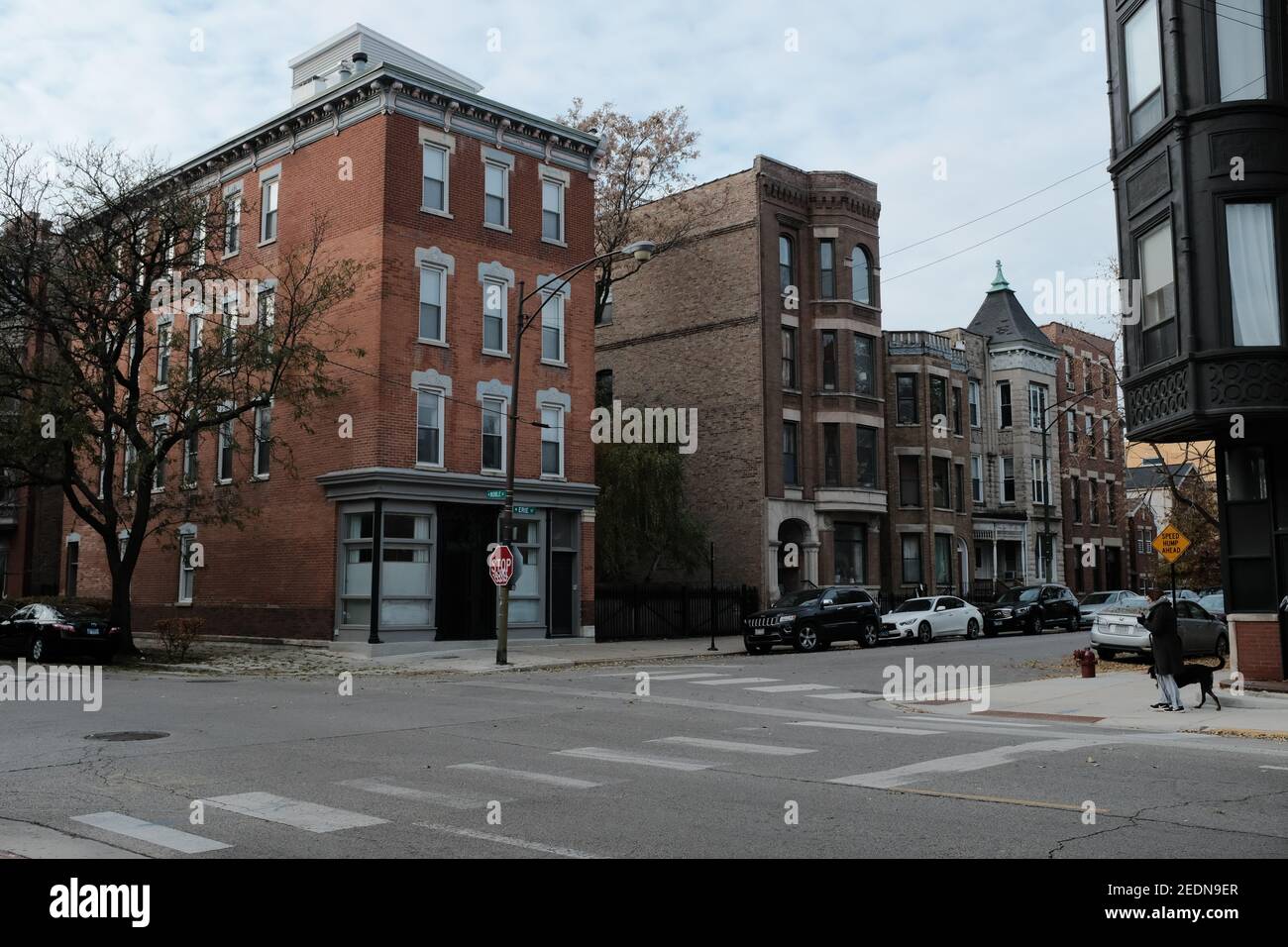 WEST TOWN, CHICAGO - 9TH NOVEMBER 2019: Cross roads at West Town in Chicago. Stock Photo