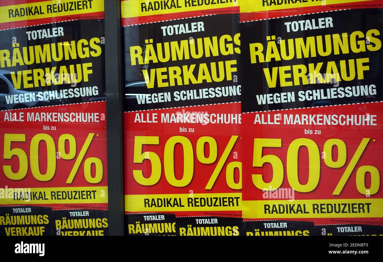 Sale Bargain Discount Signs Posters High Resolution Stock Photography and  Images - Alamy