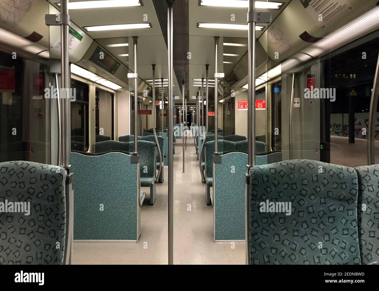 17.12.2020, Berlin, Berlin, Germany - Empty S-Bahn carriage.. 00S201217D610CAROEX.JPG [MODEL RELEASE: NO, PROPERTY RELEASE: NO (c) caro images / Sorge Stock Photo