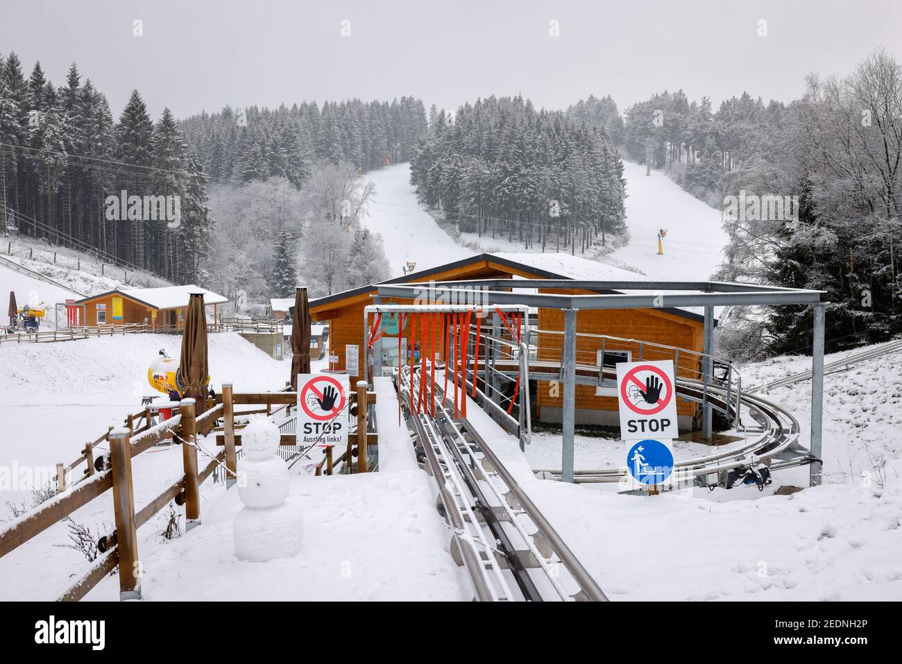 07.12.2020, Winterberg, North Rhine-Westphalia, Germany - Closed ski lift, ski carousel, no winter sports in Winterberg in times of Corona crisis at t Stock Photo