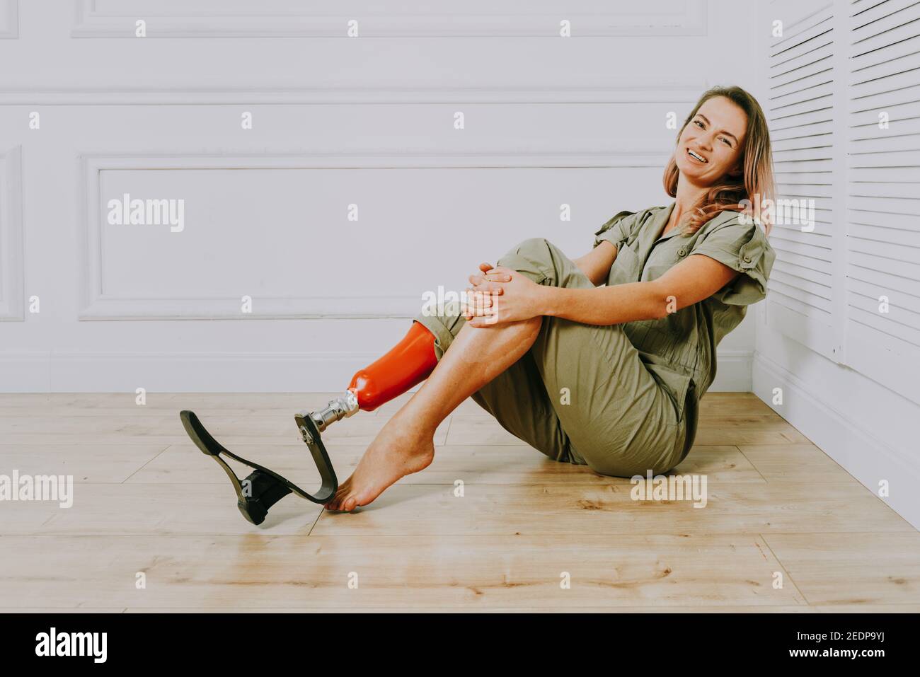 Leg amputee woman lifestyle hi-res stock photography and images - Alamy