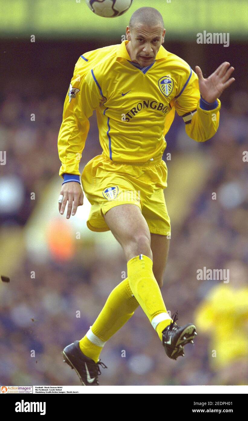 Football Stock Season 00 01 Rio Ferdinand Leeds United Mandatory Credit Action Images David Jacobs Stock Photo Alamy