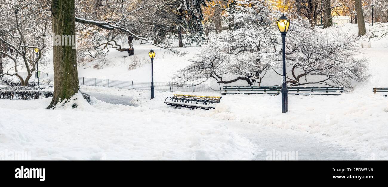 Central Park in winter after snow storm Stock Photo - Alamy