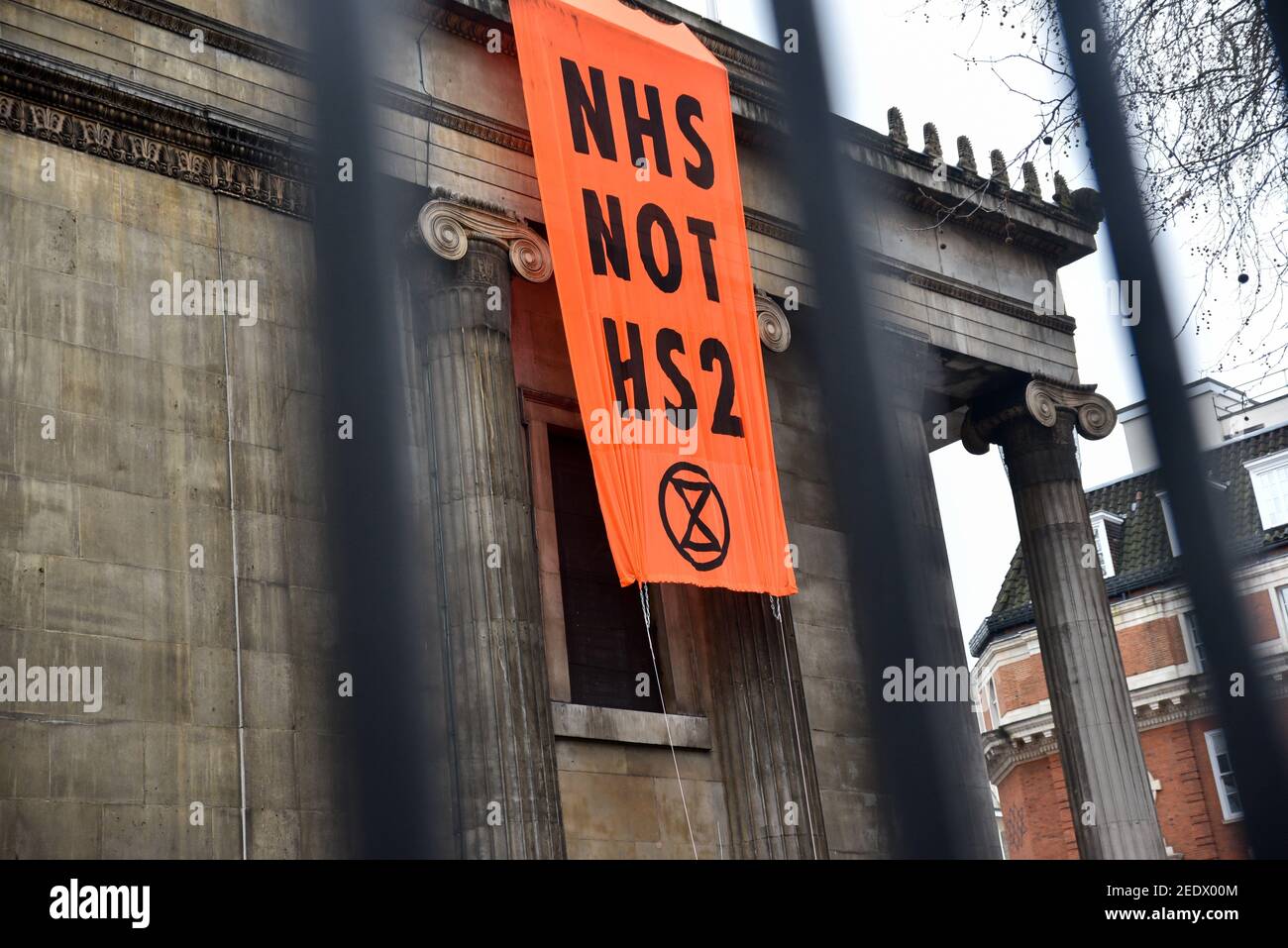 Hs2 euston roof hi-res stock photography and images - Alamy