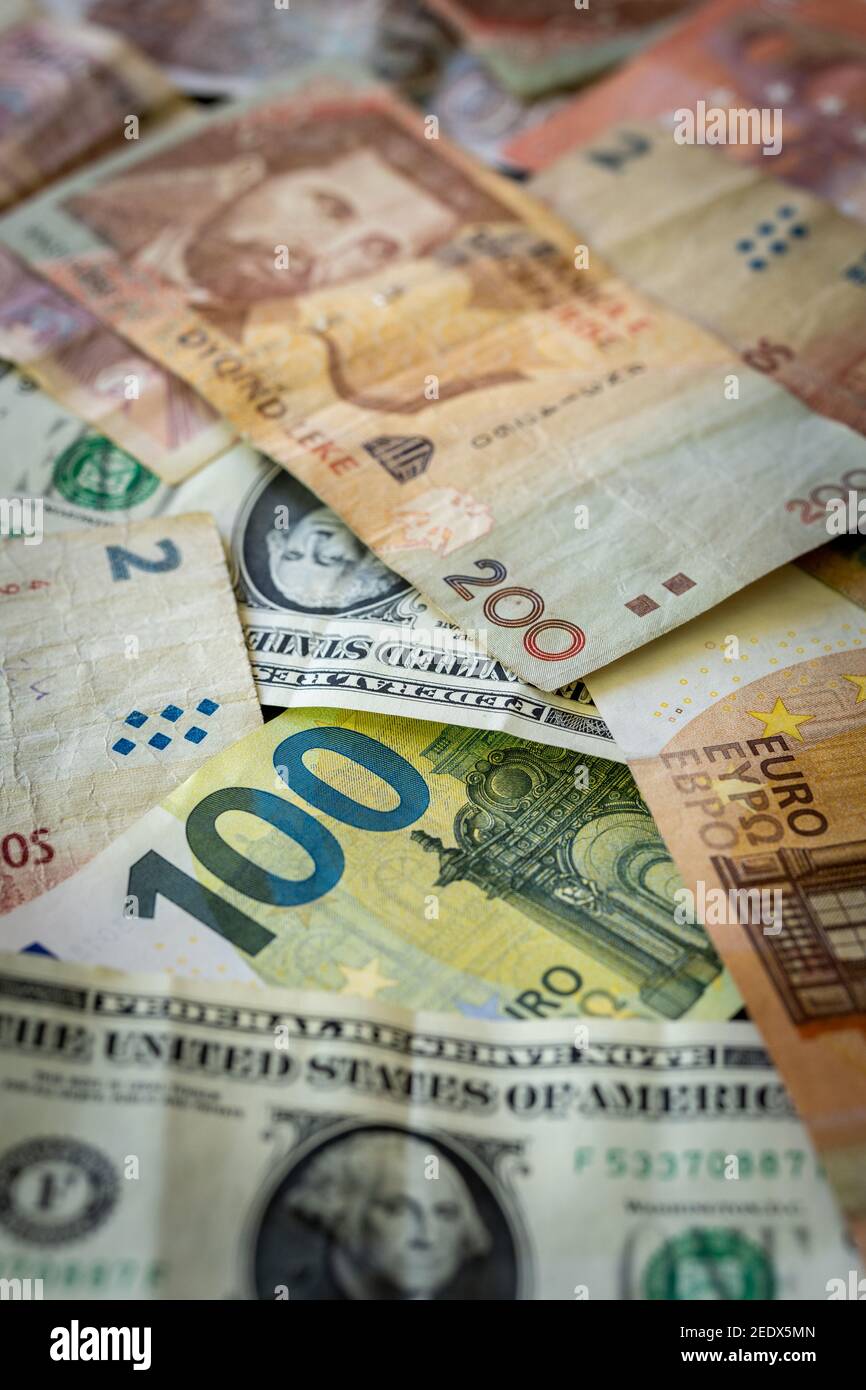 Page 3 100 Pesos High Resolution Stock Photography And Images Alamy