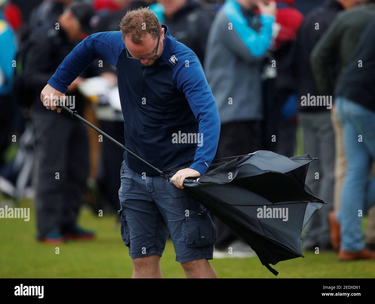 Page 11 - Spectator Golf High Resolution Stock Photography and Images -  Alamy