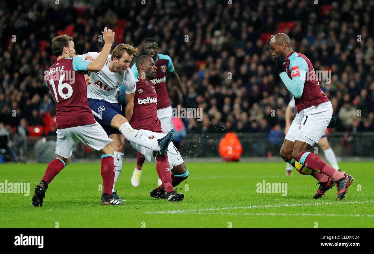 Soccer Football - Premier League - Tottenham Hotspur vs West Ham United - Wembley Stadium, London, Britain - January 4, 2018   West Ham United's Angelo Ogbonna blocks a shot from Tottenham's Harry Kane    REUTERS/Eddie Keogh    EDITORIAL USE ONLY. No use with unauthorized audio, video, data, fixture lists, club/league logos or 'live' services. Online in-match use limited to 75 images, no video emulation. No use in betting, games or single club/league/player publications.  Please contact your account representative for further details. Stock Photo