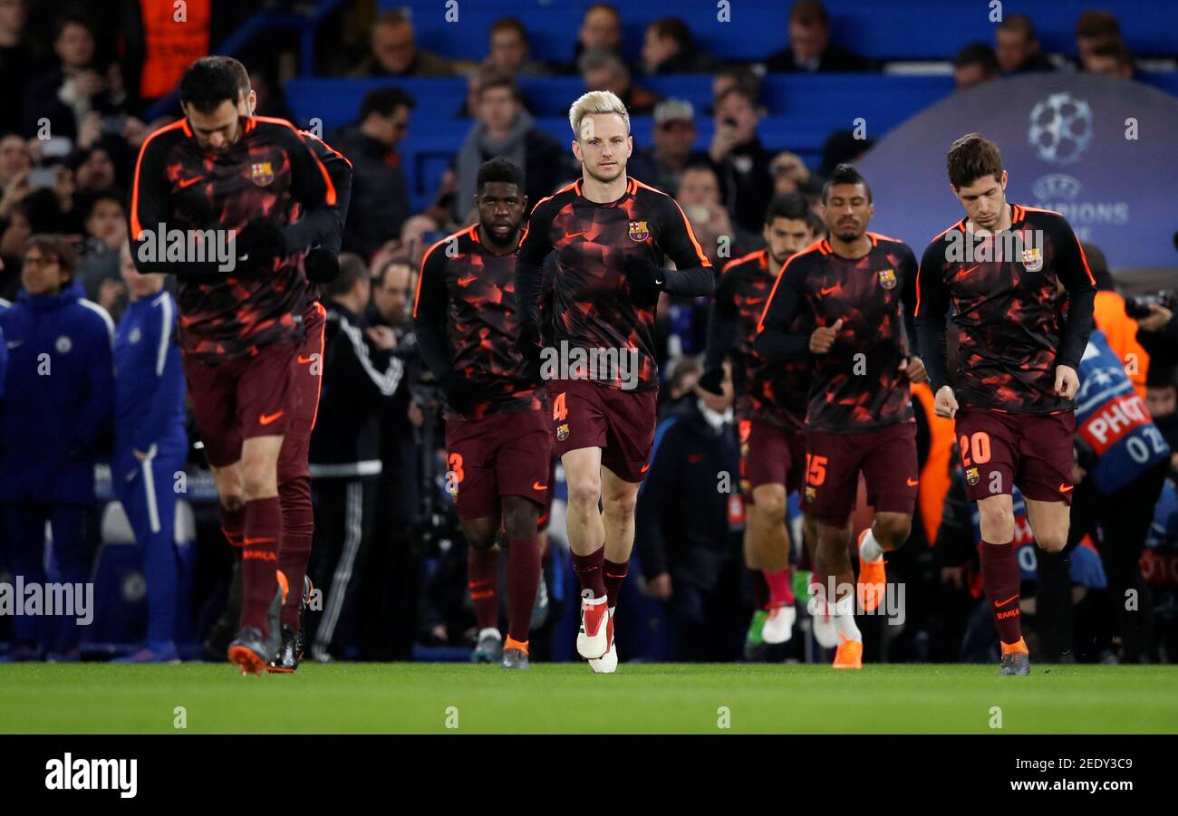 Soccer Football - Champions League Round of 16 First Leg - Chelsea vs FC Barcelona - Stamford Bridge, London, Britain - February 20, 2018   Barcelona’s Ivan Rakitic and teammates during the warm up before the match    REUTERS/Eddie Keogh Stock Photo
