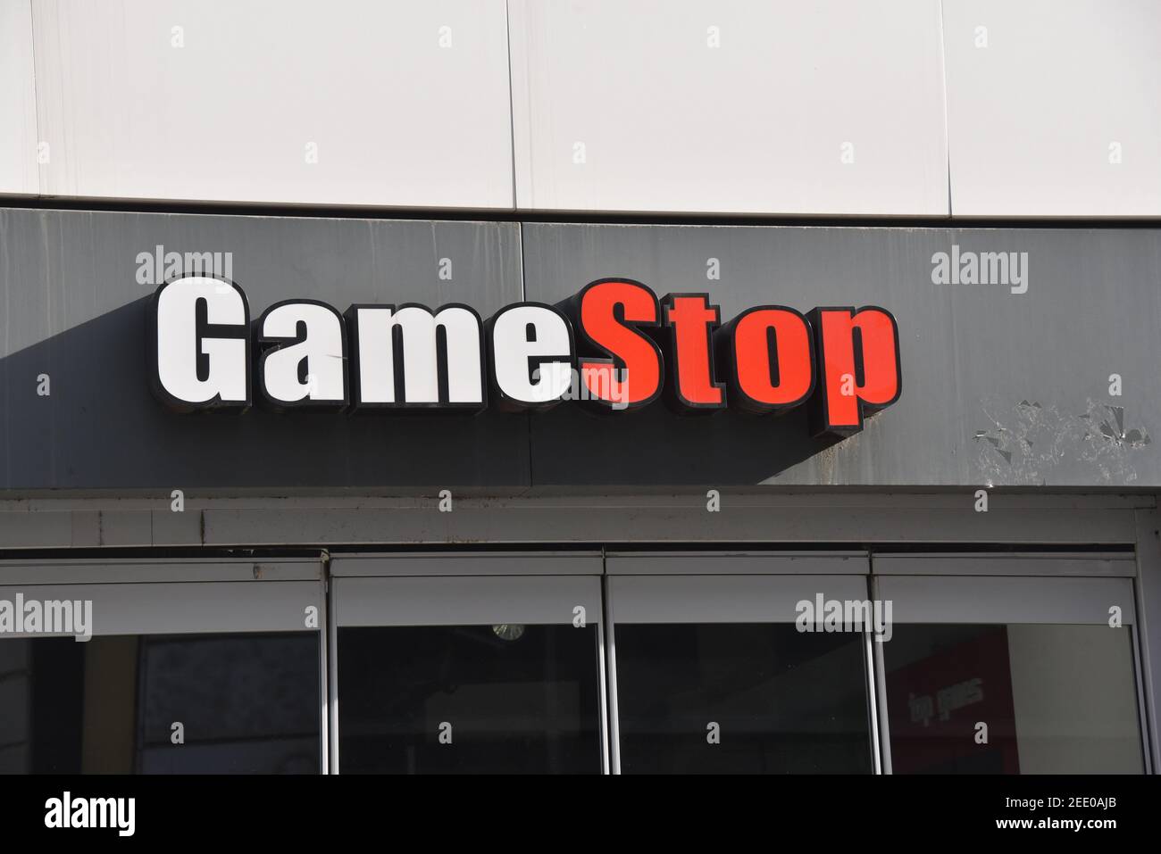 Loja De Jogos De Gamestop Em Bologna. Itália Imagem de Stock