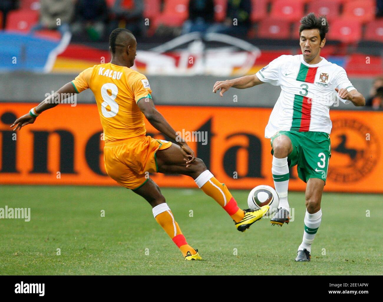 Ivory salomon kalou in action fifa hi-res stock photography and images -  Alamy