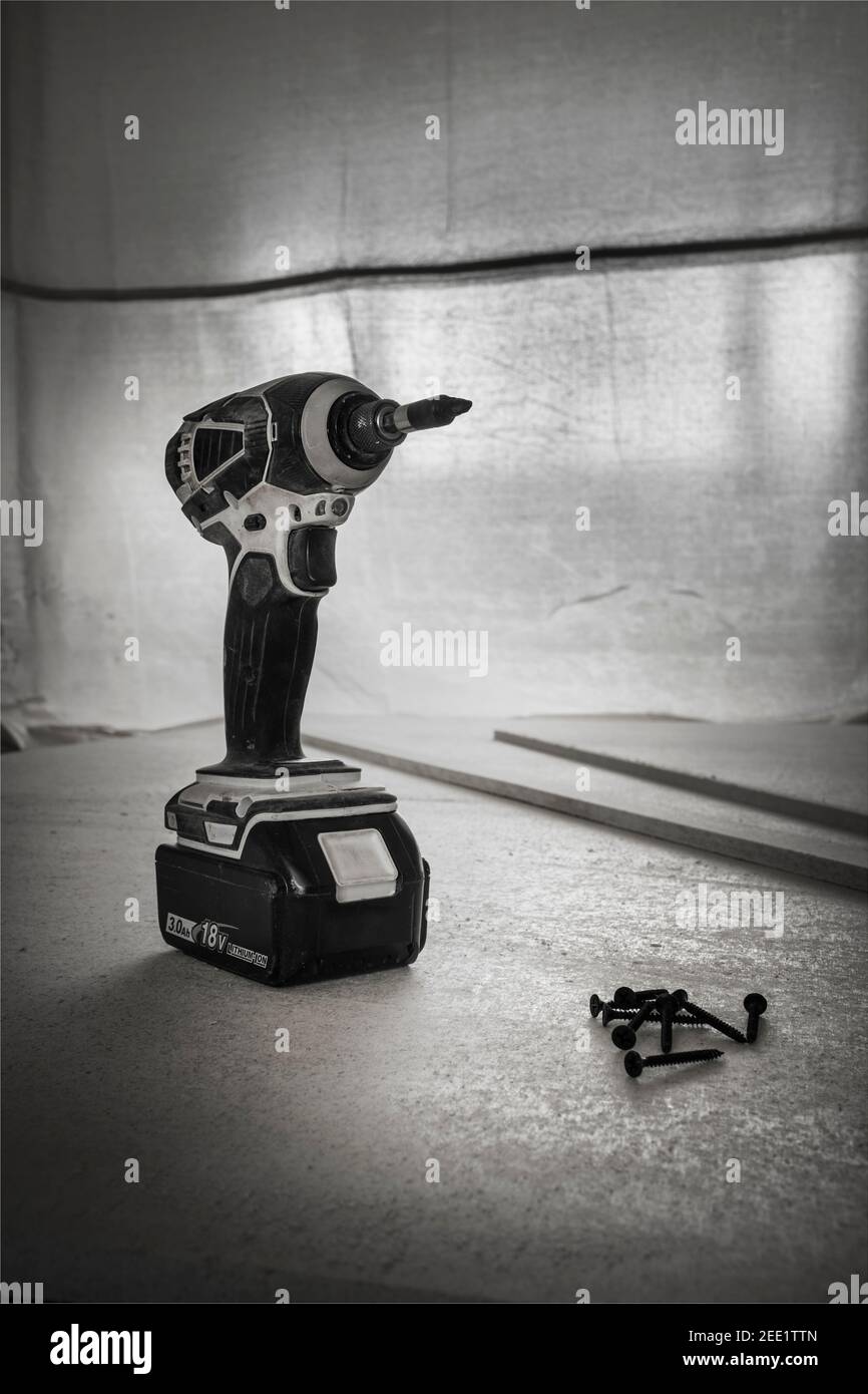 Cordless impact driver and drywall screws on fibrous gypsum based board