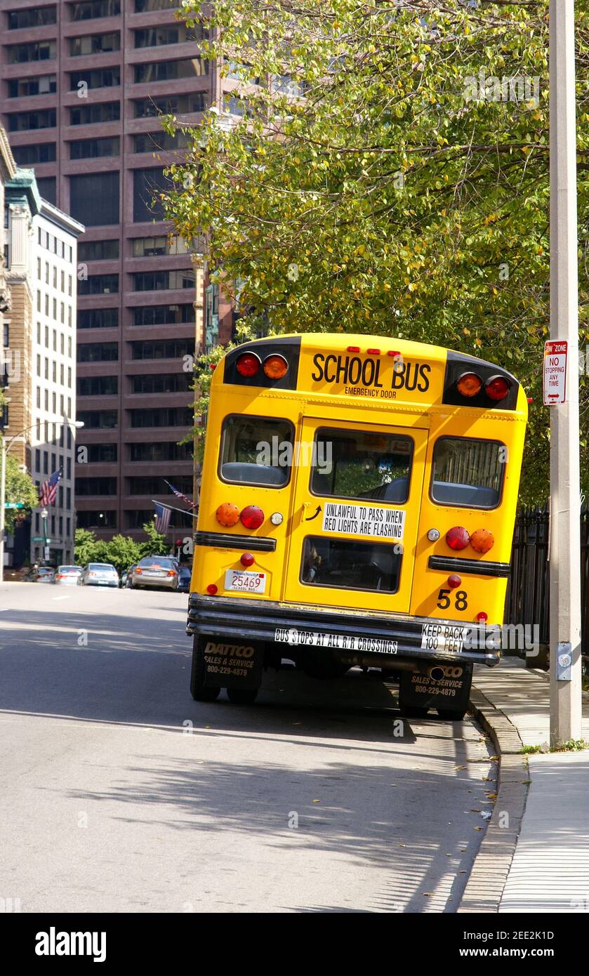 USA ストリート看板　SCHOOL BUS Amazon.com : School Bus Sign, 8x12 Aluminum Sign