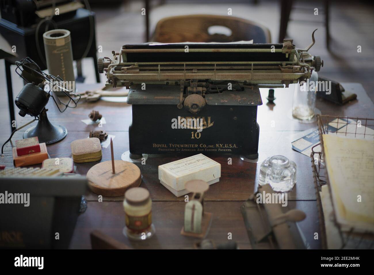An antique Royal manual typewriter on a desk Stock Photo Alamy