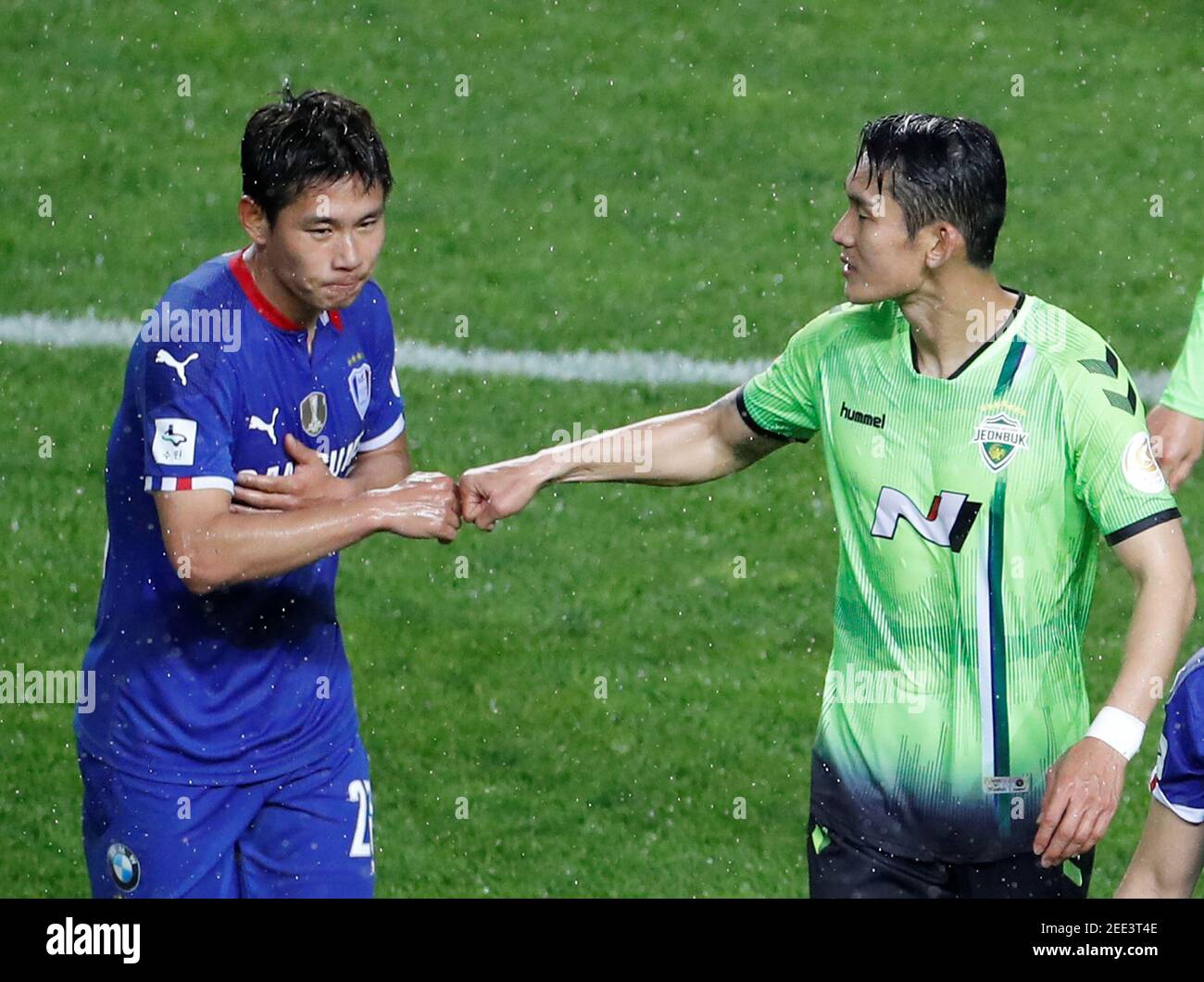 Soccer Football K League 1 Jeonbuk Hyundai Motors Fc V Suwon Samsung Bluewings Jeonju World Cup Stadium Jeonju South Korea May 8 Jeonbuk Hyundai Motors Yong