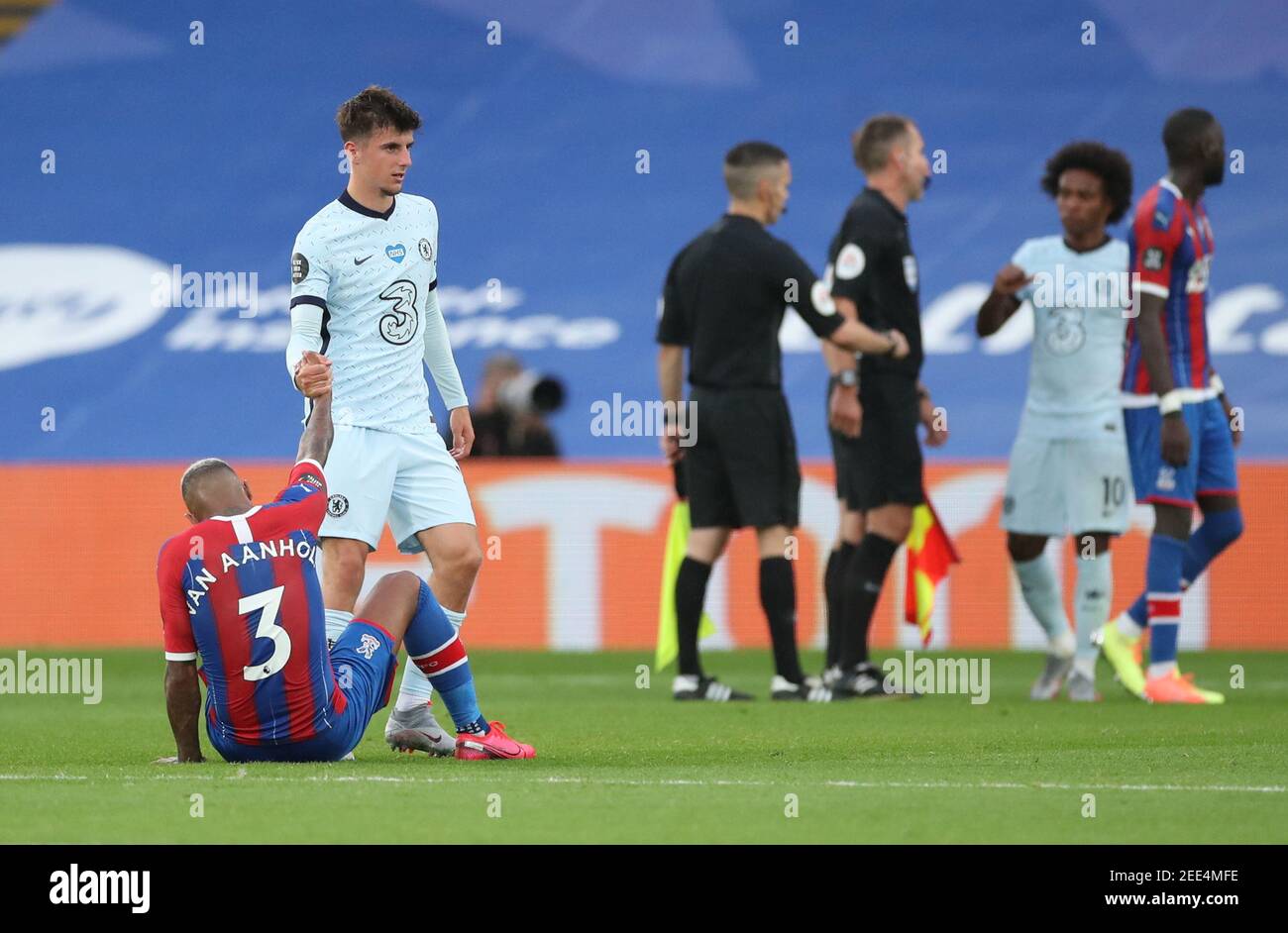 Soccer Football - Premier League - Crystal Palace v Chelsea - Selhurst Park, London, Britain - July 7, 2020  Chelsea's Mason Mount with Crystal Palace's Patrick van Aanholt after the match, as play resumes behind closed doors following the outbreak of the coronavirus disease (COVID-19)  REUTERS / Peter Cziborra / Pool  EDITORIAL USE ONLY. No use with unauthorized audio, video, data, fixture lists, club/league logos or 'live' services. Online in-match use limited to 75 images, no video emulation. No use in betting, games or single club/league/player publications.  Please contact your account re Stock Photo