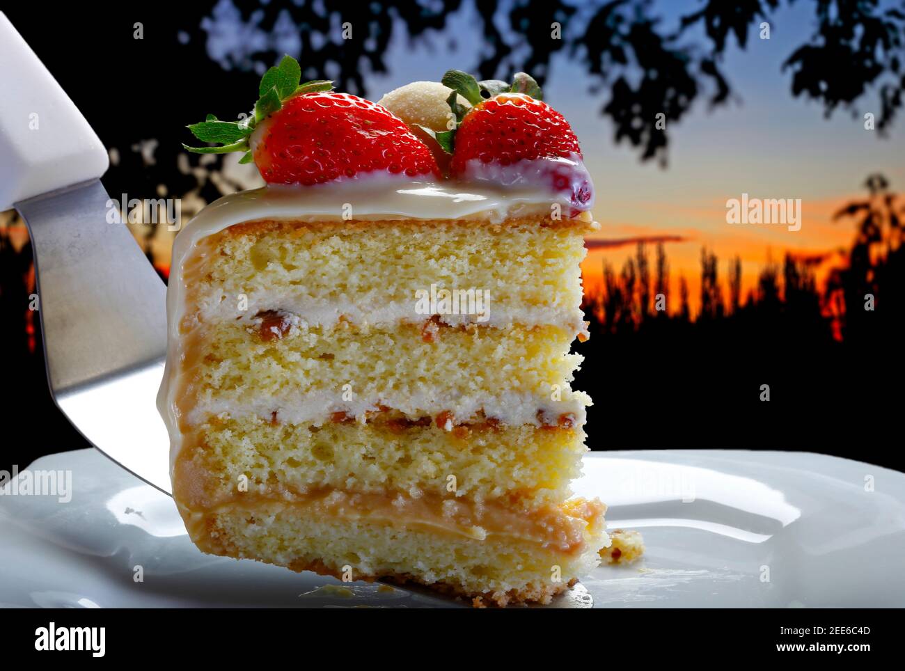Strawberry Cake Slice Stock Photo - Alamy