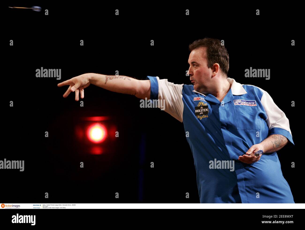 Holsten darts hires stock photography and images Alamy