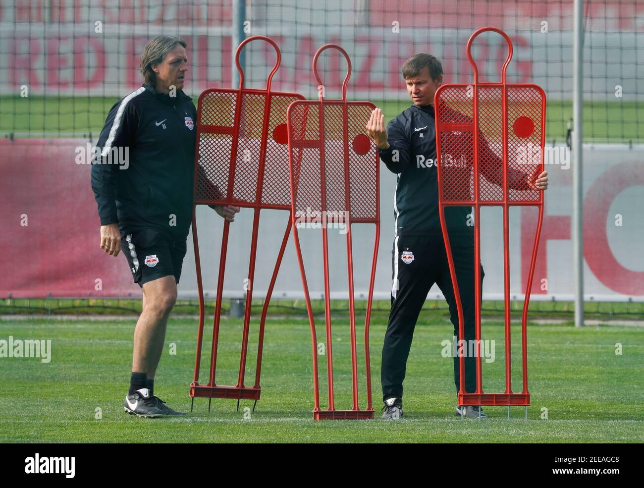 Soccer Football - Red Bull Salzburg Training - Red Bull Trainingszentrum, Salzburg, Austria - April 21, 2020 Red Bull Salzburg's coach Jesse Marsch during training despite most sport being cancelled around the world as the spread of coronavirus disease (COVID19) continues. REUTERS/Leonhard Foeger Stock Photo