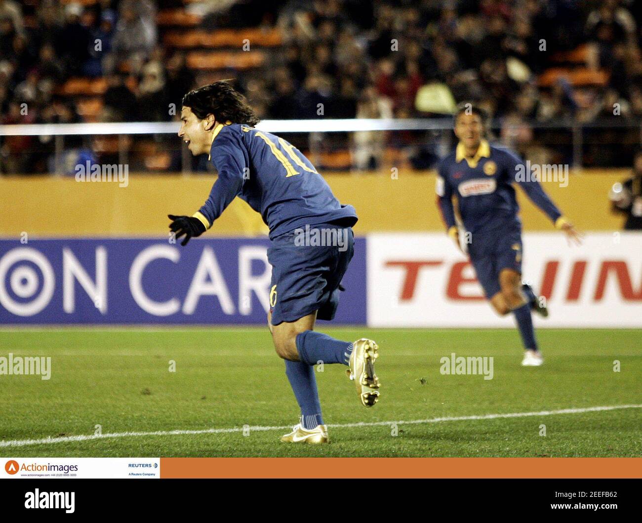 Football - Jeonbuk Motors v Club America FIFA Club World Cup Quarter Final  Japan 2006 presented by TOYOTA - National Stadium, Tokyo, Japan - 11/12/06 Club  America's Ricardo Rojas celebrates as he