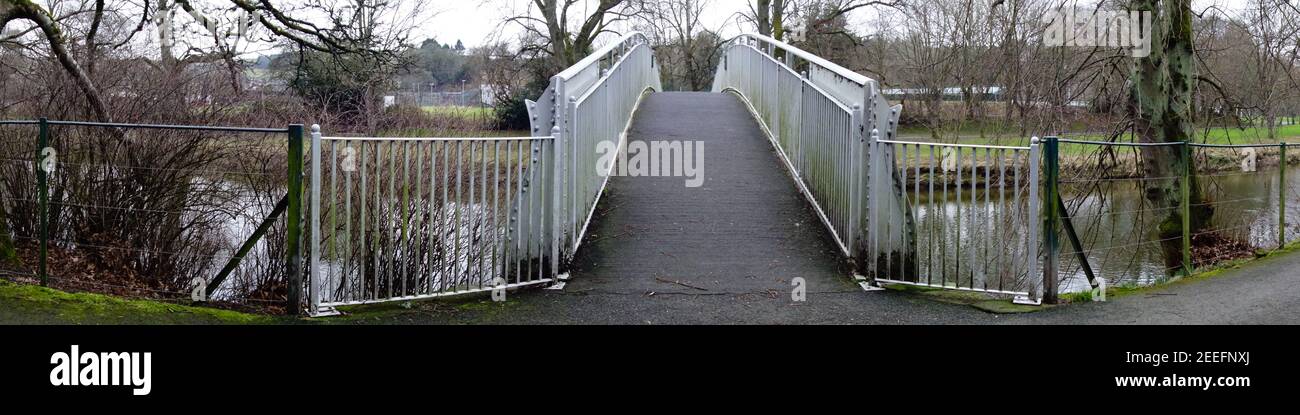 Laurie Bridge over River Teviot, Wilton Park, Hawick Stock Photo