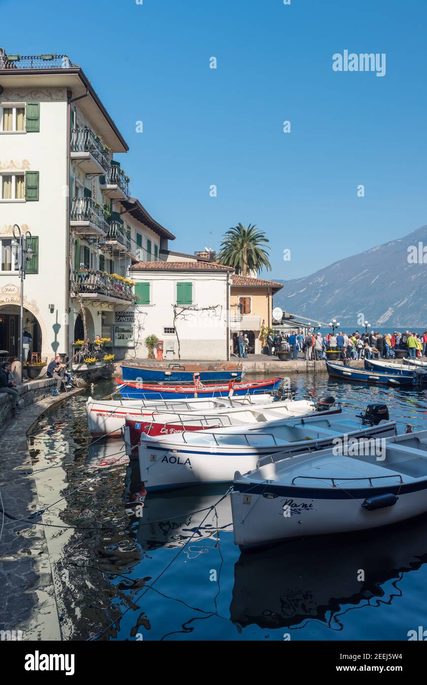 Panorama di limone sul garda hi-res stock photography and images - Alamy