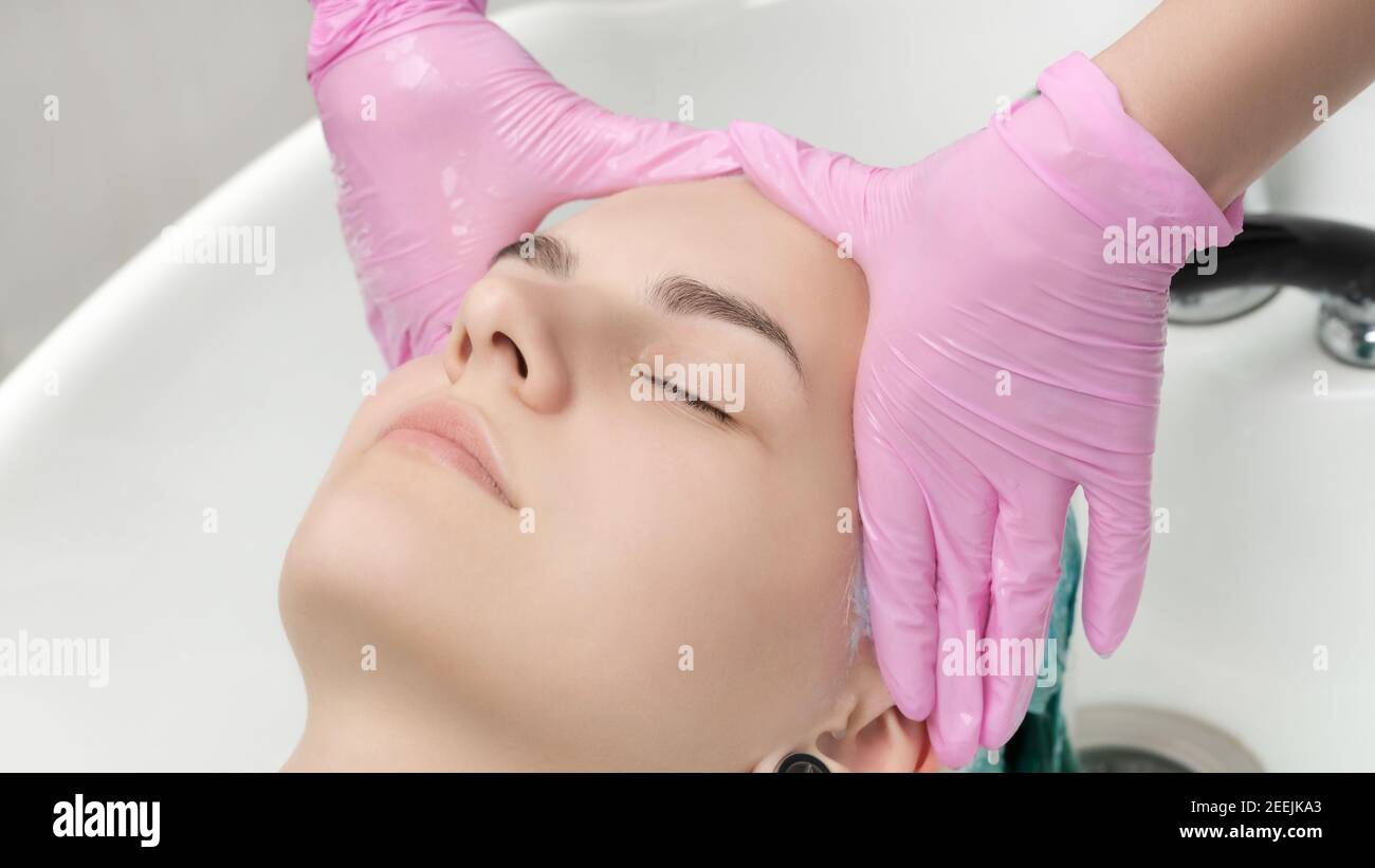Woman lather shampoo hi-res stock photography and images - Alamy