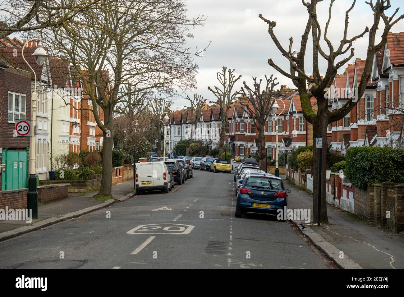 London houses ealing suburbs hires stock photography and images Alamy
