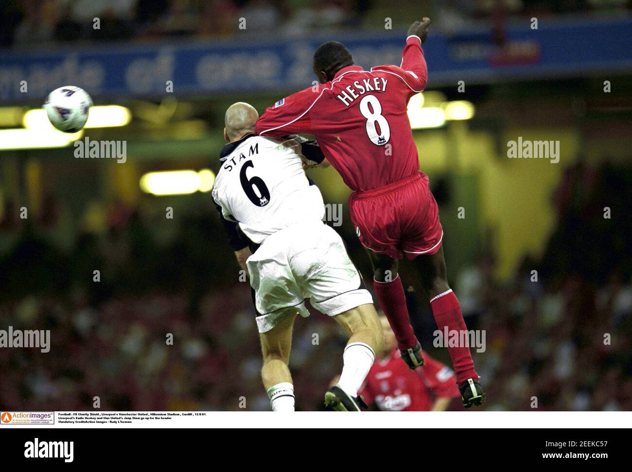 Football Fa Charity Shield Liverpool V Manchester United Millennium Stadium Cardiff 12 8 01 Liverpool S Emile