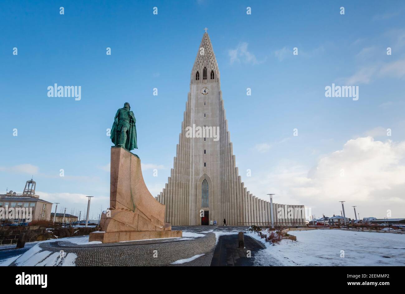 Statue of explorer Leif Erikson outside Hallgrímskirkja (church of Hallgrmur) is a Lutheran (Church of Iceland) parish church in Reykjavík, Iceland Stock Photo