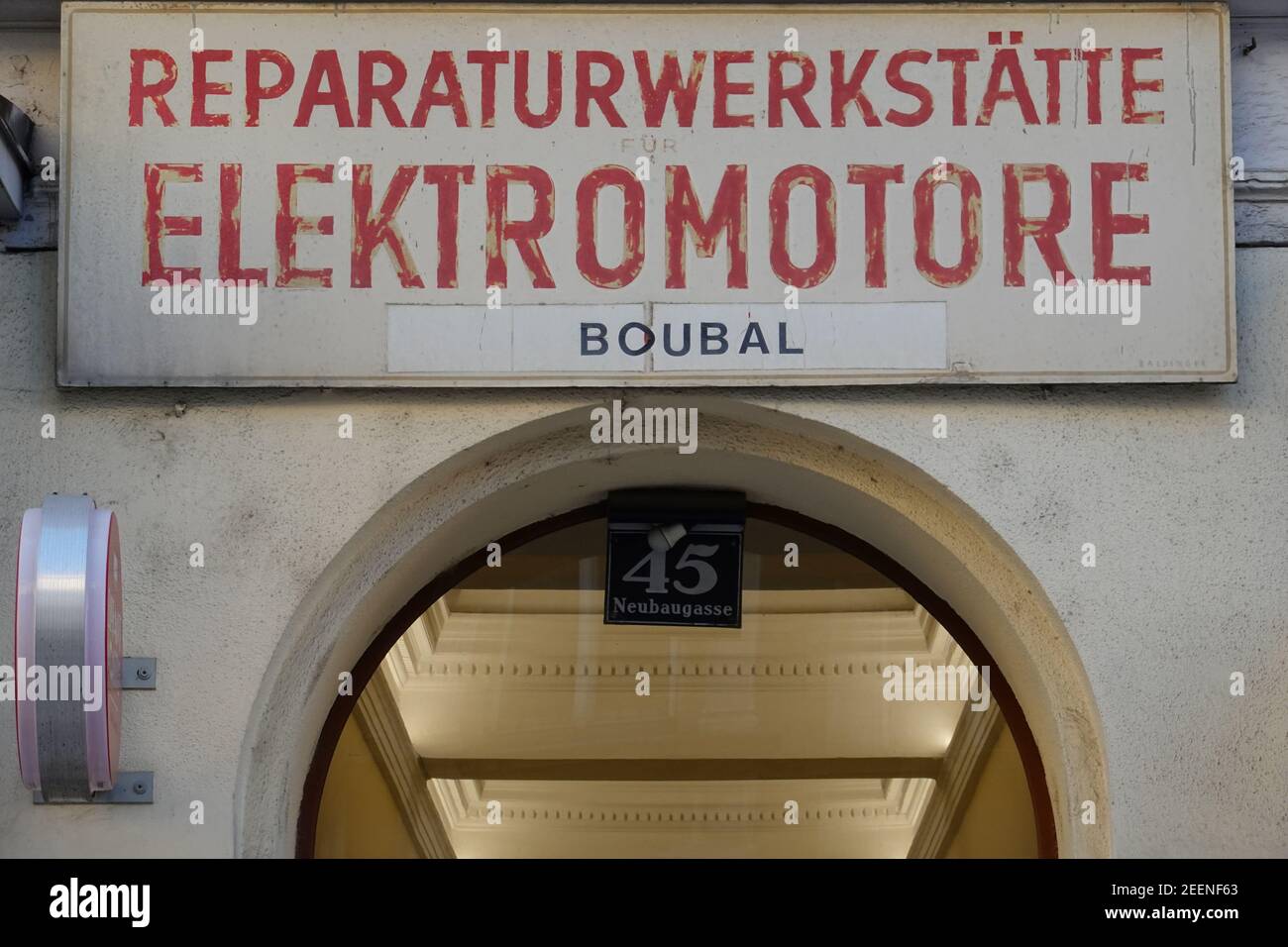 Wien, Neubaugasse, Reparatur für Elektromotore Stock Photo
