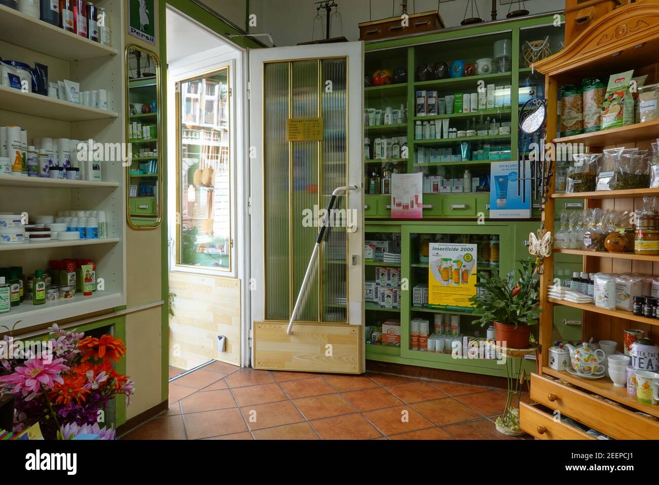 Drogerie Eveline, 1030 Wien, Wassergasse 13 Stock Photo - Alamy