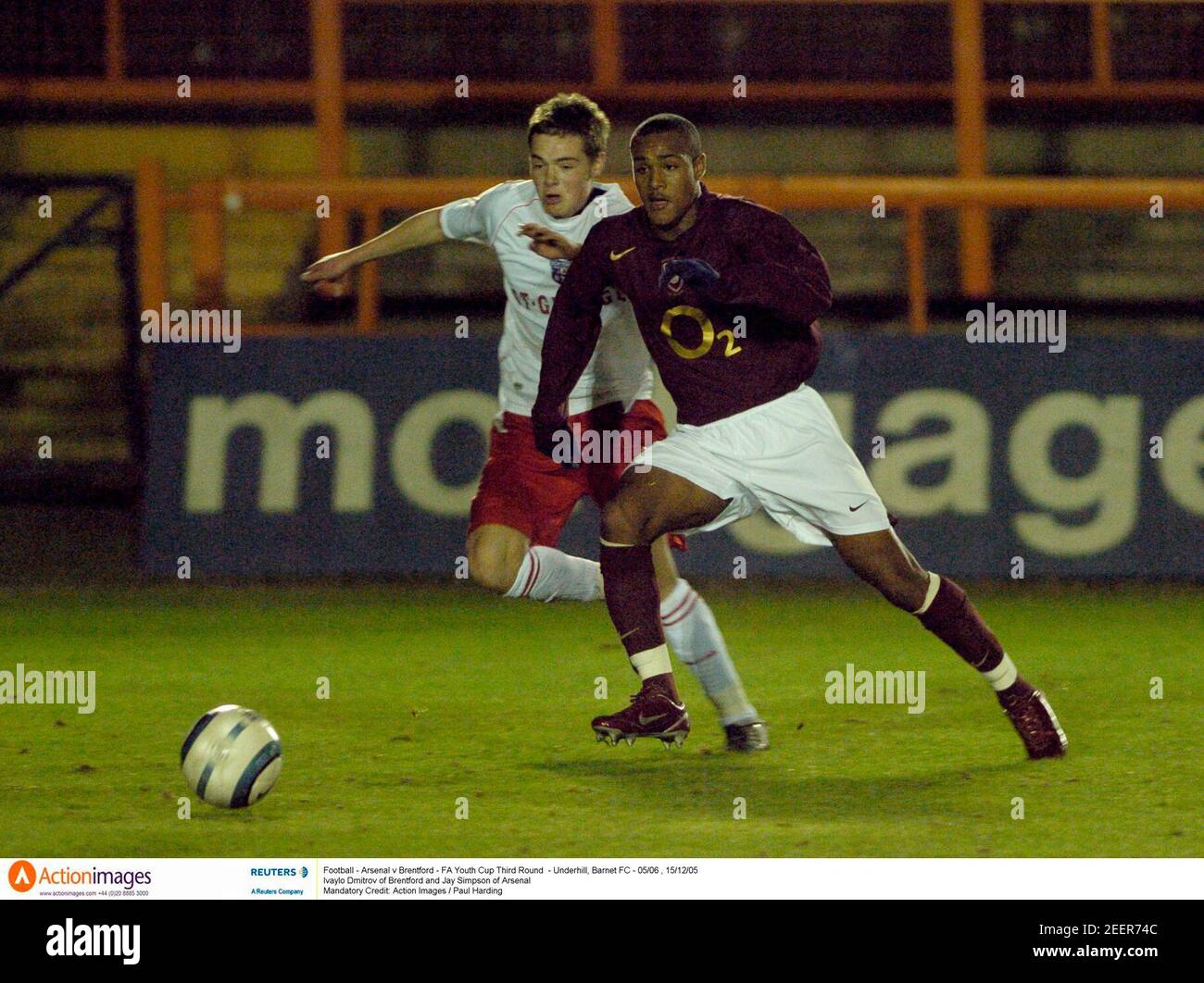 Football Arsenal V Brentford Fa Youth Cup Third Round Underhill Barnet Fc 05 06 15 12 05 Ivaylo Dmitrov Of Brentford And Jay Simpson Of Arsenal Mandatory Credit Action Images Paul Harding Stock Photo Alamy