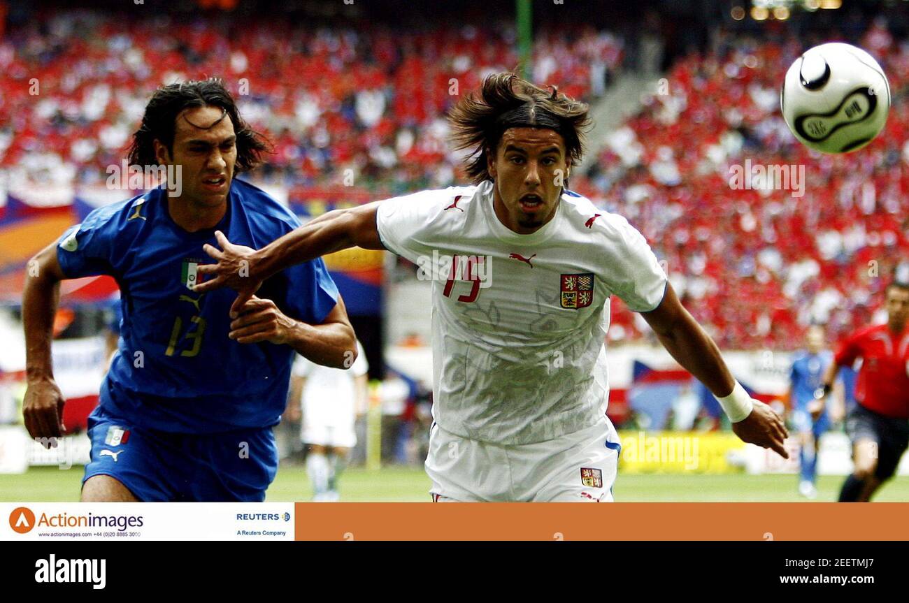Football - Czech Republic v Italy - 2006 FIFA World Cup Germany 