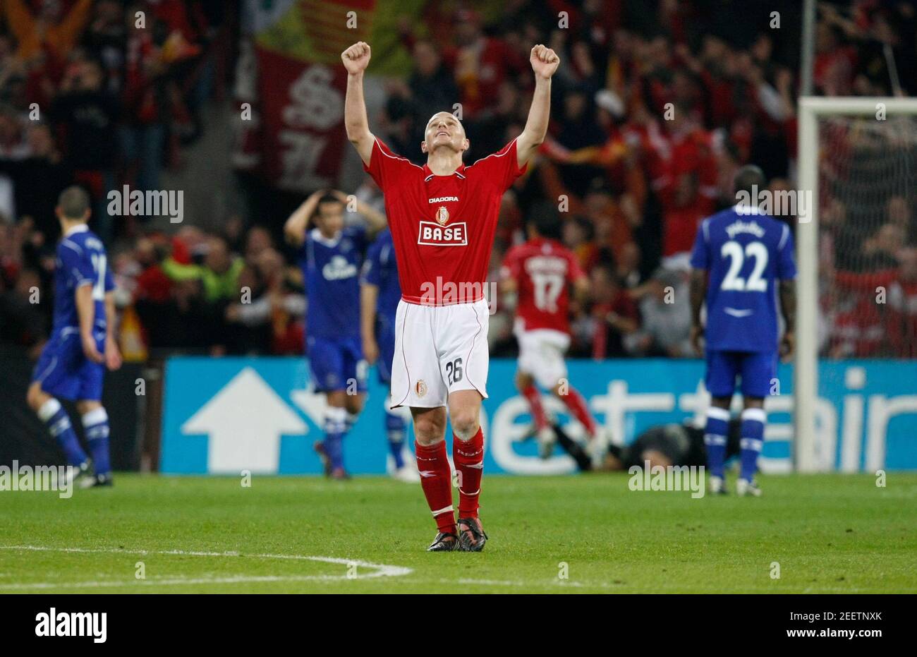 Football Standard Liege V Everton Uefa Cup First Round Second Leg Stade Maurice Dufrasne Liege 2 10 08 Benjamin Nicaise Standard Liege Celebrates Mandatory Credit Action Images Keith Williams Stock Photo Alamy